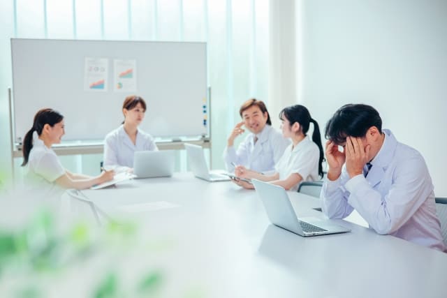 医局のパワハラ・いじめ事例と対処法｜無視・干される医師が取るべき行動と相談窓口
