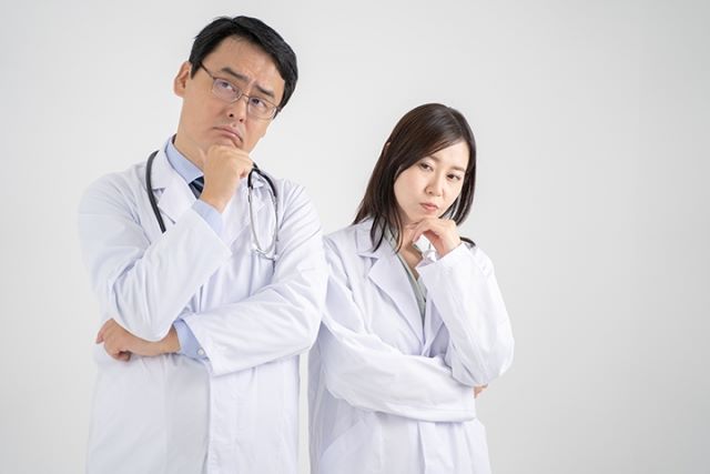 雇われ院長の年収は？勤務医より1000万高い理由とリスク0で稼ぐ3つの方法