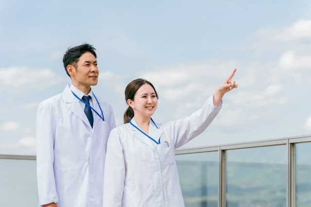 勤務医のための「承継開業」入門｜失敗しない優良案件の見極め方と成功へのロードマップ