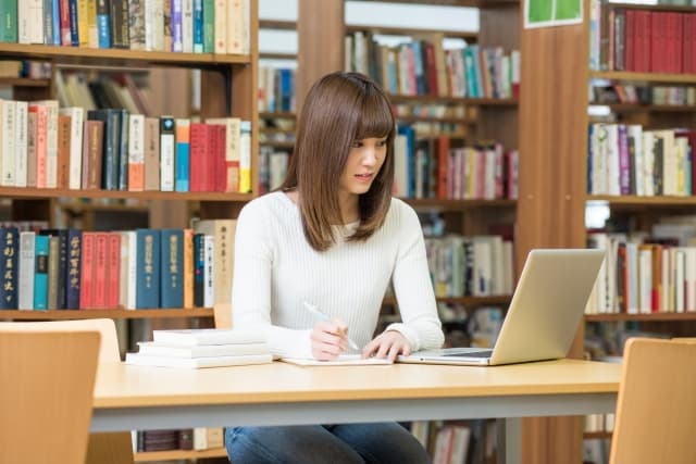 医中誌を図書館で利用する方法｜手続きと注意点を医師向けに解説