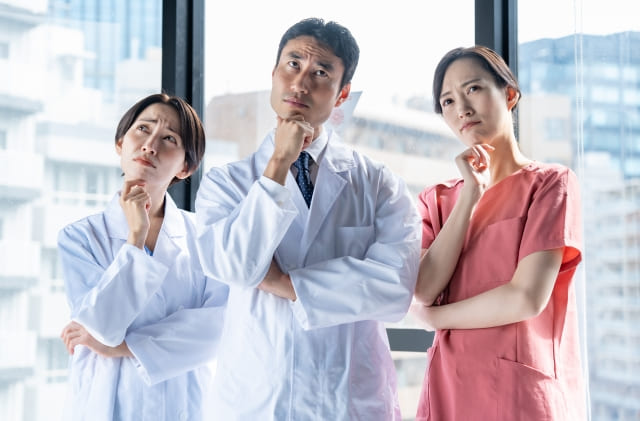 「開業すると住宅ローン審査に落ちる」は本当？医師が開業とマイホーム購入を両立させるための最適戦略
