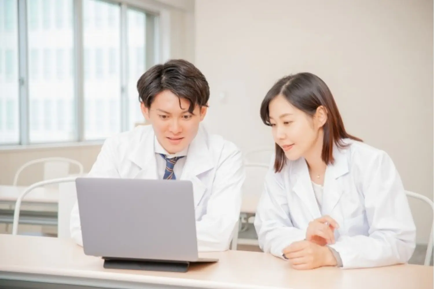 開業医が儲かる仕組みとは？収益構造・集患方法・成功する診療科を解説